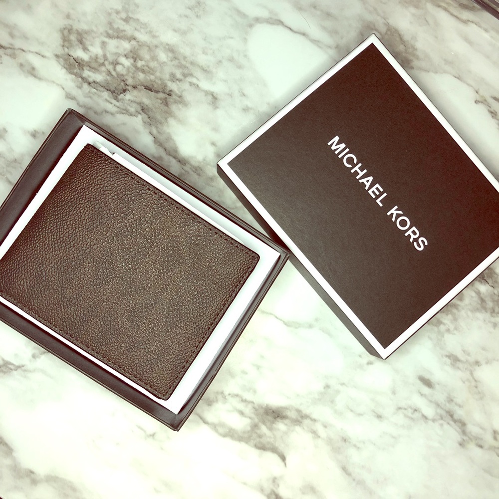 Michael Kors billfold
